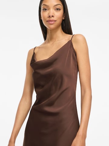 Robe de soirée 'VISAbel' VILA en marron