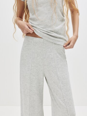 Pull&Bear Wide leg Trousers in Grey