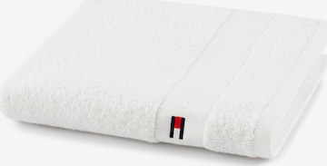 Serviette de douche 'Legend' TOMMY HILFIGER en blanc : devant