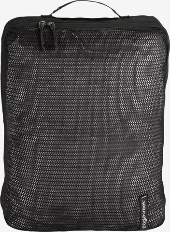 EAGLE CREEK Garment Bag in Black: front