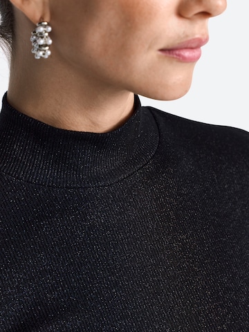 Maglietta di Rich & Royal in nero