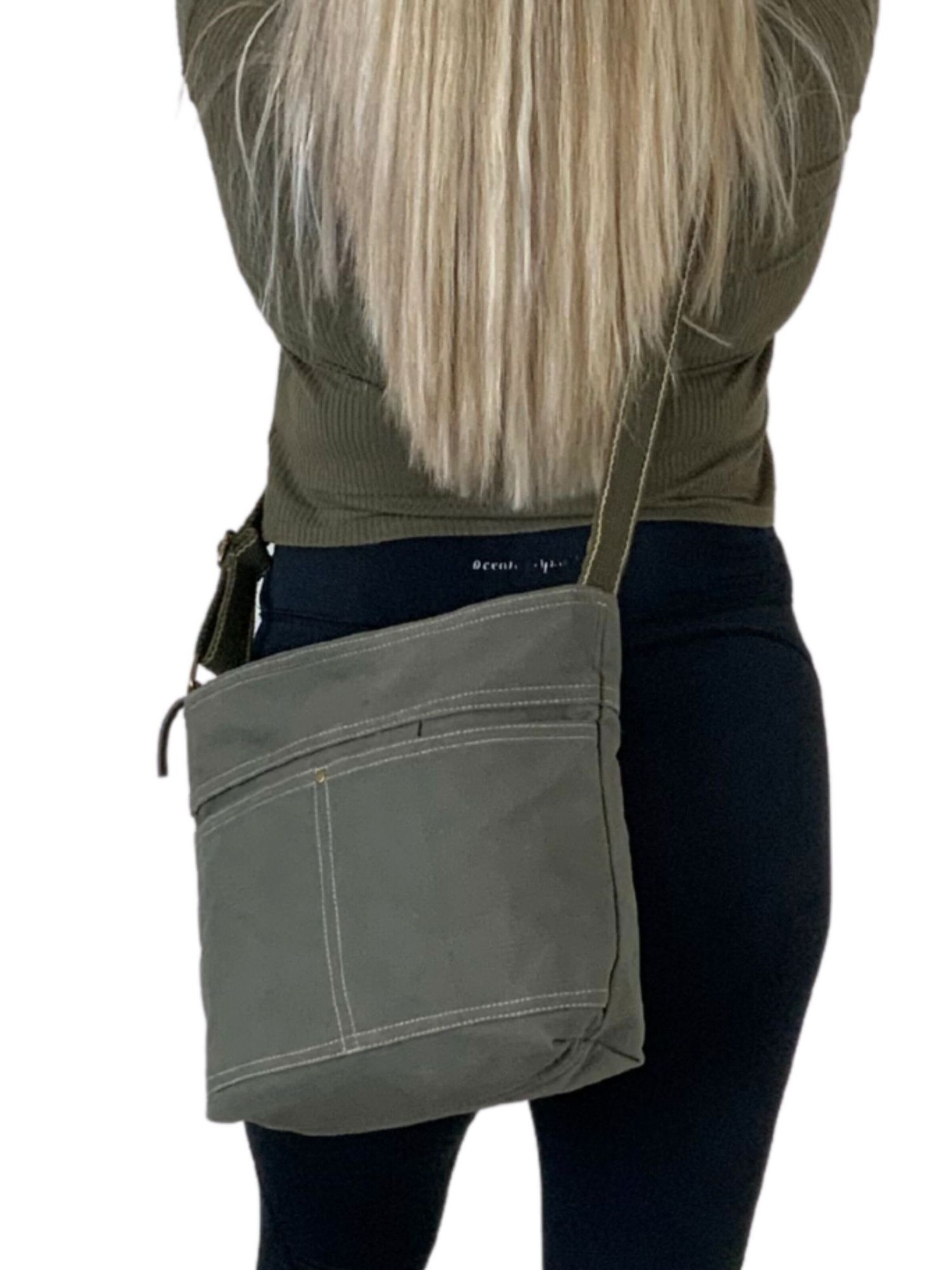 DOMELO Crossbody Bag 'Domelo' in Green