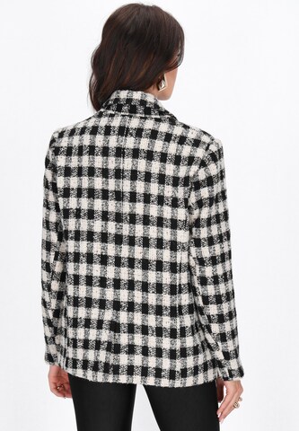 faina - Blazer em preto