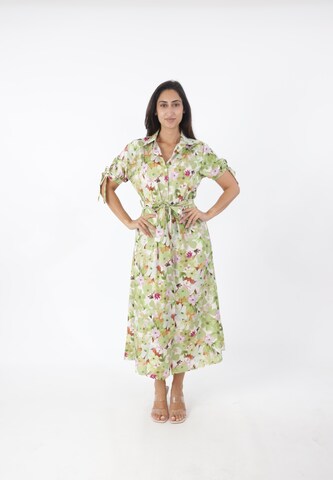 Elara - Vestido em verde: frente