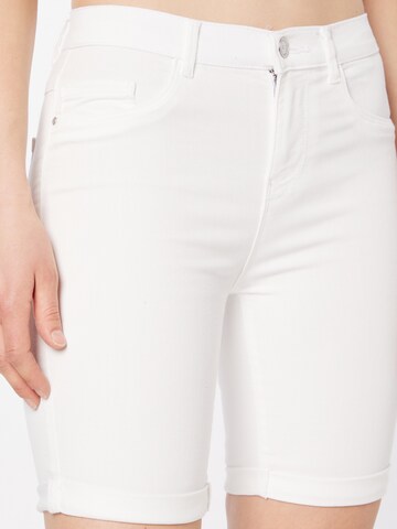 Slimfit Jeans 'Rain' de la ONLY pe alb