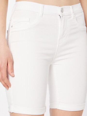 ONLY - Slimfit Calças de ganga 'Rain' em branco