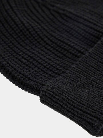 GUESS Čiapky 'BEANIE' - Čierna