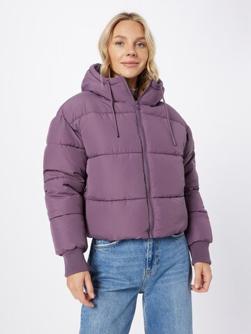 Veste d’hiver Monki en violet : devant