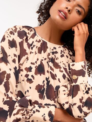 Lipsy - Blusa en marrón