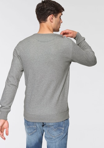 GANT - Sweatshirt 'Archive Shield' em cinzento