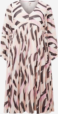 River Island Plus Dress in Pink: front