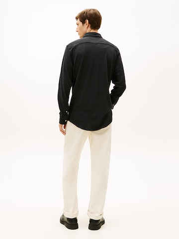 TOMMY HILFIGER Regular Fit Skjorte i grå: tilbage