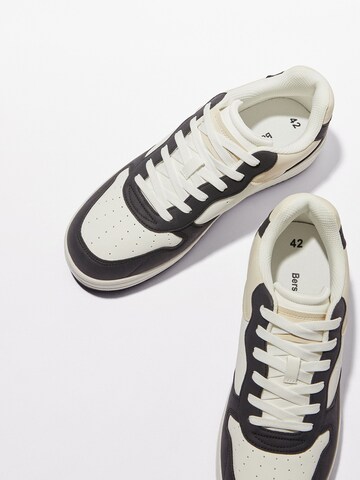 Bershka Sneaker low i sort