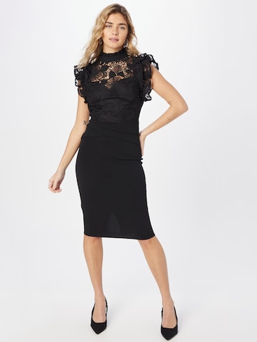 Rochie de la Lipsy pe negru: față