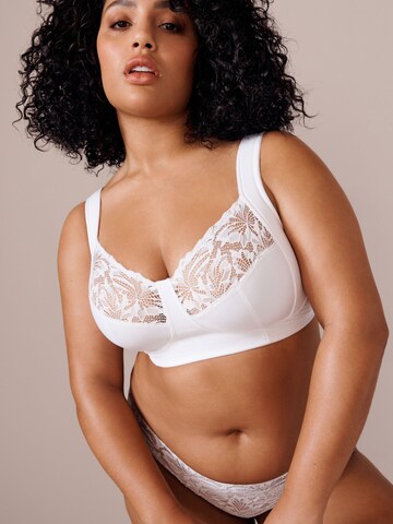 T-shirt Reggiseno di Next in bianco: frontale