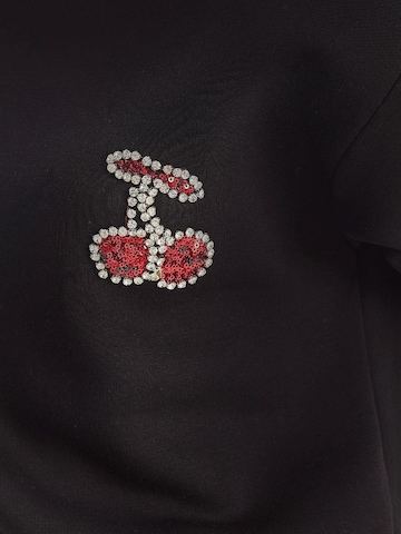 Felpa di Bianco Lucci in nero