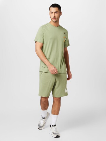 Nike Sportswear - Camiseta en verde