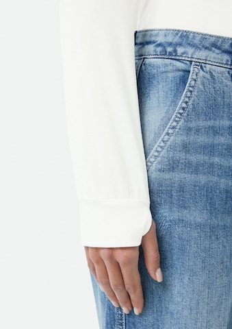 Tricou de la comma casual identity pe alb