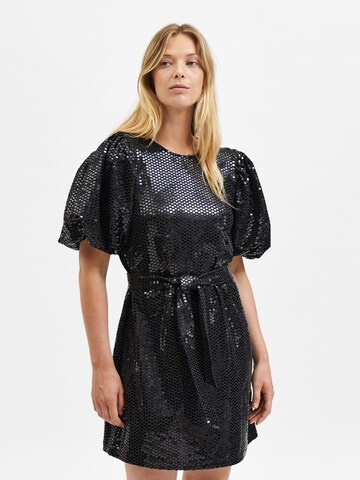 Robe 'Sandy' SELECTED FEMME en noir : devant