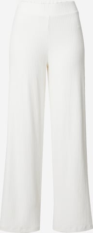 ABOUT YOU x Sofia Tsakiridou רגל רחבה מכנסיים 'Leni' בלבן: מלפנים