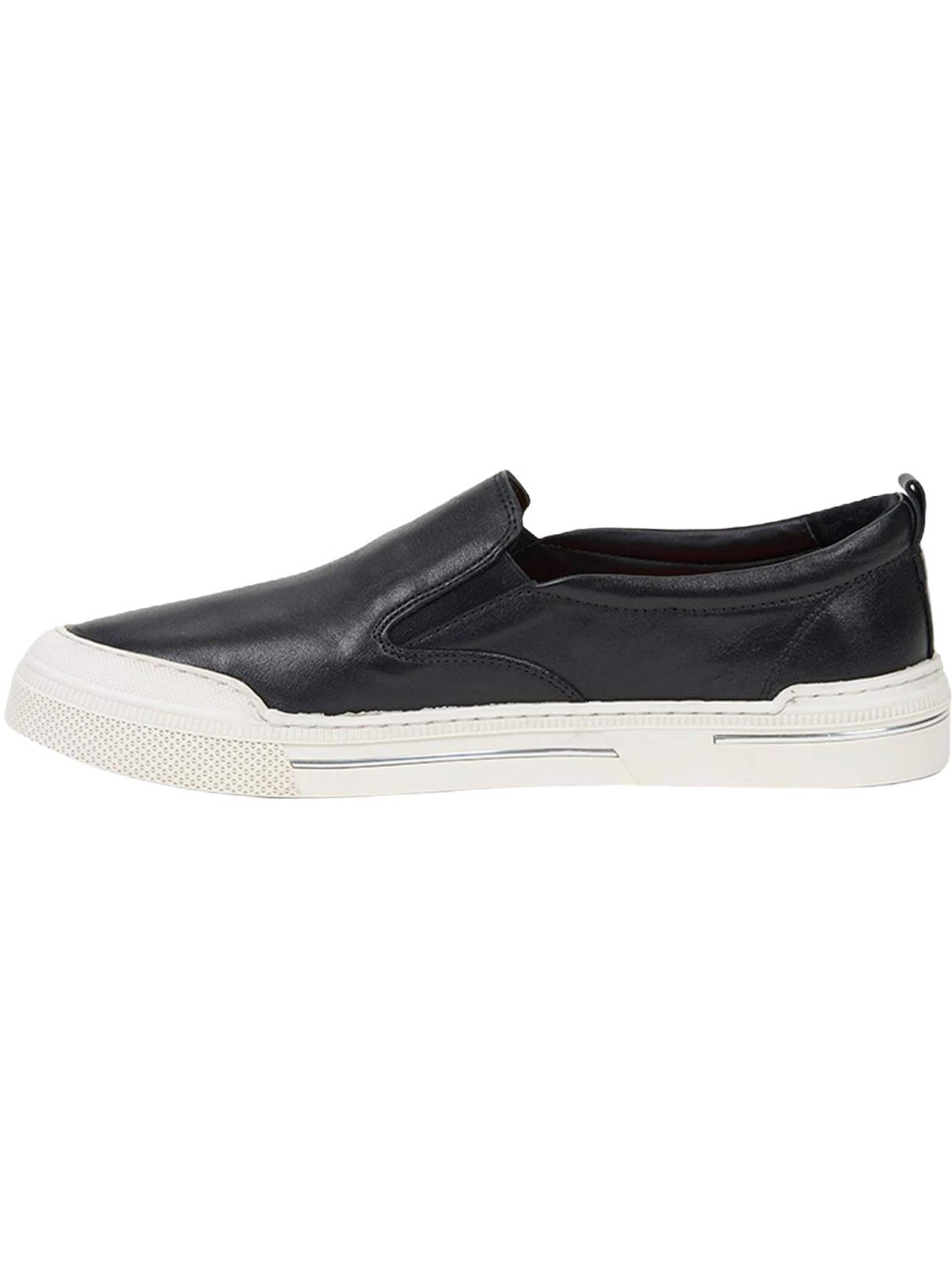 Desa Slip-on 'Trainer' in Black: front