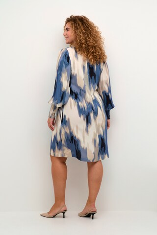 Robe 'Bella' KAFFE CURVE en bleu