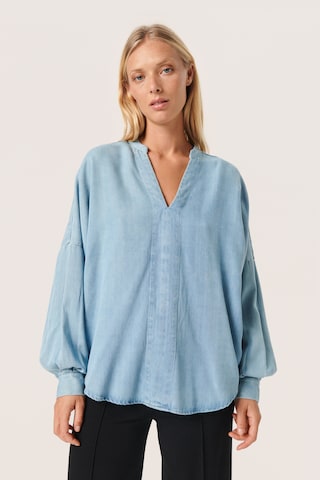 SOAKED IN LUXURY Blouse 'Friday' in Blue: front