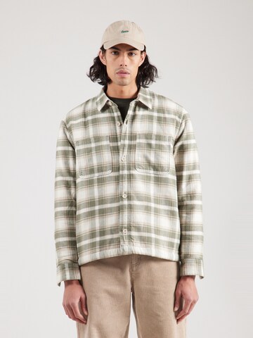 HOLLISTER - Ajuste regular Camisa en verde: frente