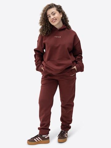 TATES Tapered Workout Pants in Red