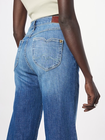 Pepe Jeans جينز ذات سيقان واسعة جينز 'WILLA' بلون أزرق