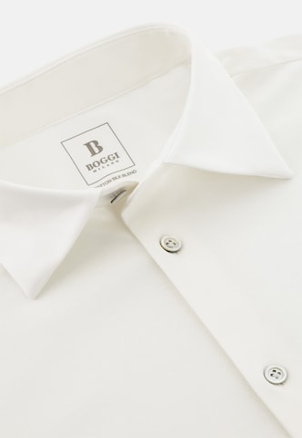 Coupe regular Chemise Boggi Milano en blanc