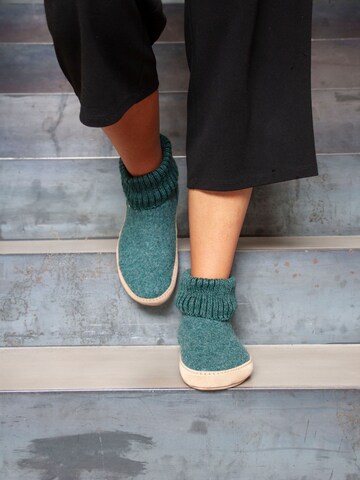 Gottstein Slippers 'Hüttenschuhe Dakota' in Green