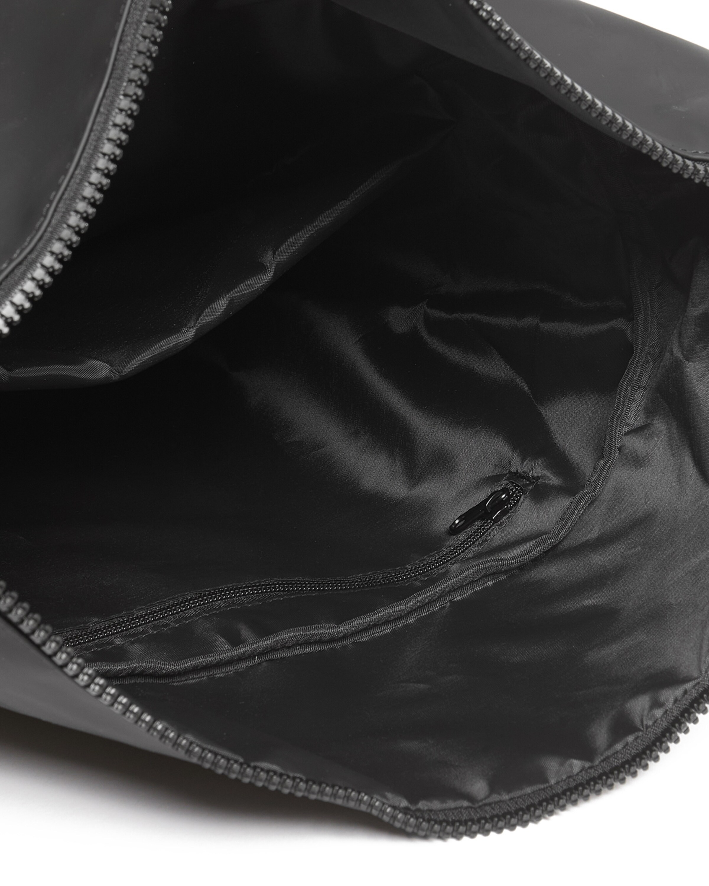 Lyle & Scott Backpack 'Weather Resistant' in Black