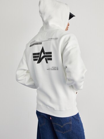 ALPHA INDUSTRIES Μπλούζα φούτερ σε λευκό