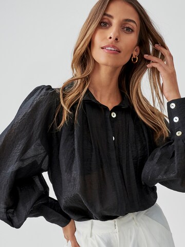 The Fated Blouse 'HAYES' in Zwart