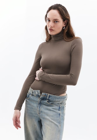 OXXO Shirt Bodysuit in Brown: front