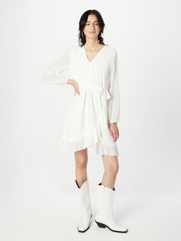 SISTERS POINT Φόρεμα 'NEW GRETO' σε λευκό: μπροστά