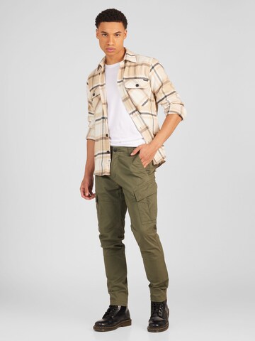 Vintage Industries Tapered Cargobyxa 'Ferron' i grön