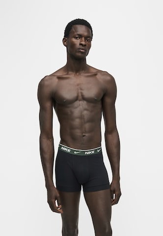 Boxeri 'Everyday' de la NIKE Underwear pe negru: față