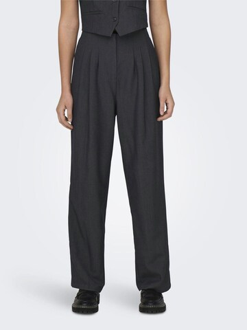 JDY Wide leg Pleat-Front Pants 'Cherry' in Grey: front