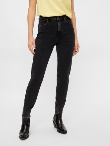 PIECES Tapered Jeans 'Leah' in Zwart: voorkant
