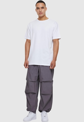 Effilé Pantalon Urban Classics en gris