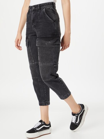 River Island Tapered Τζιν cargo σε μαύρο: μπροστά