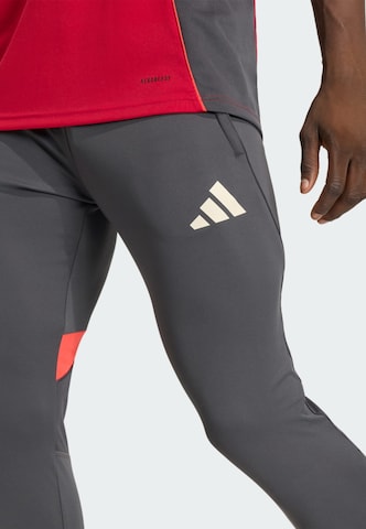 ADIDAS PERFORMANCE - Skinny Pantalón deportivo 'Liverpool FC Tiro 25 Competition' en gris