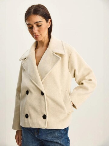 Bianco Lucci Mantel in Beige