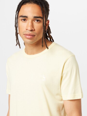 Abercrombie & Fitch T-shirt 'ELEATED' i gul