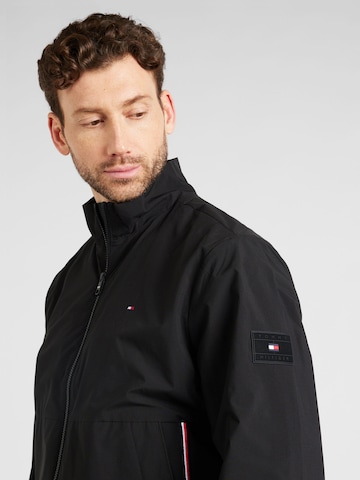 TOMMY HILFIGER - Chaqueta de entretiempo en negro