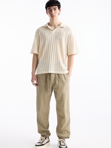 Pull&Bear Tapered Housut värissä vihreä