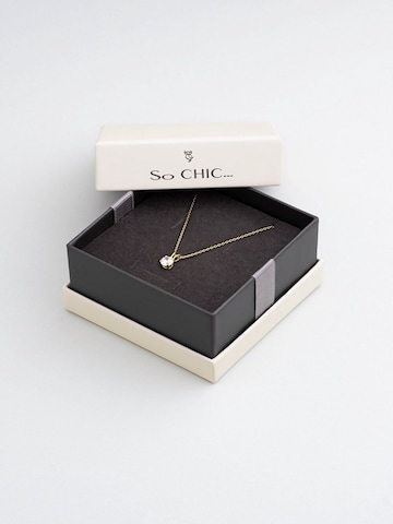 So Chic Necklace in Gold