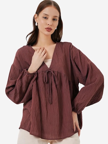 Bigdart Blouse in Brown: front
